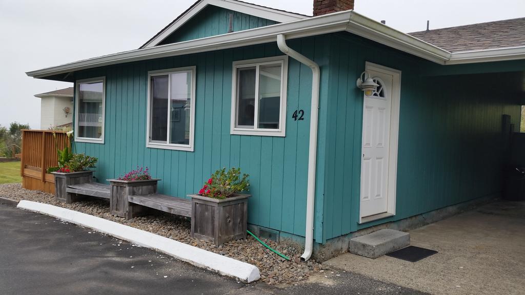Silver Surf Motel Ячатс Екстер'єр фото
